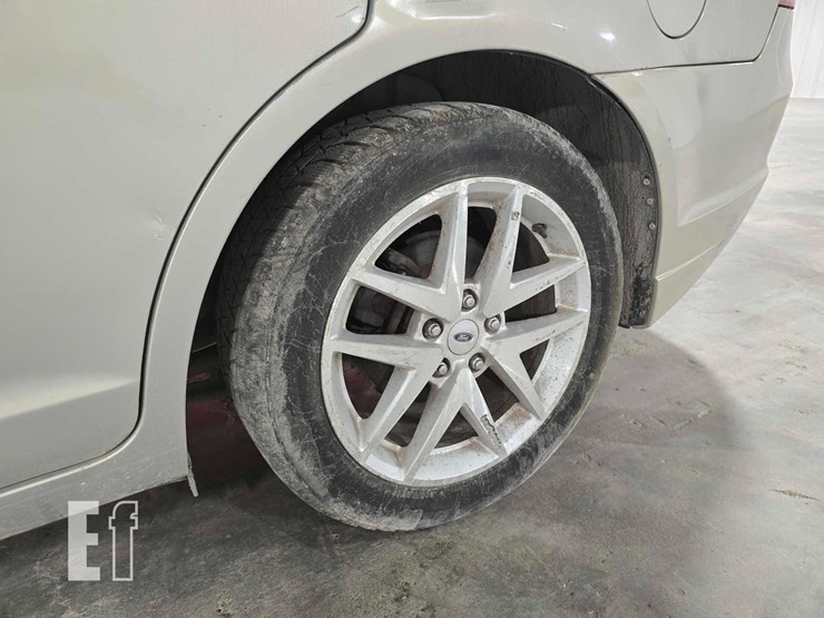 2010-ford-fusion-image-21