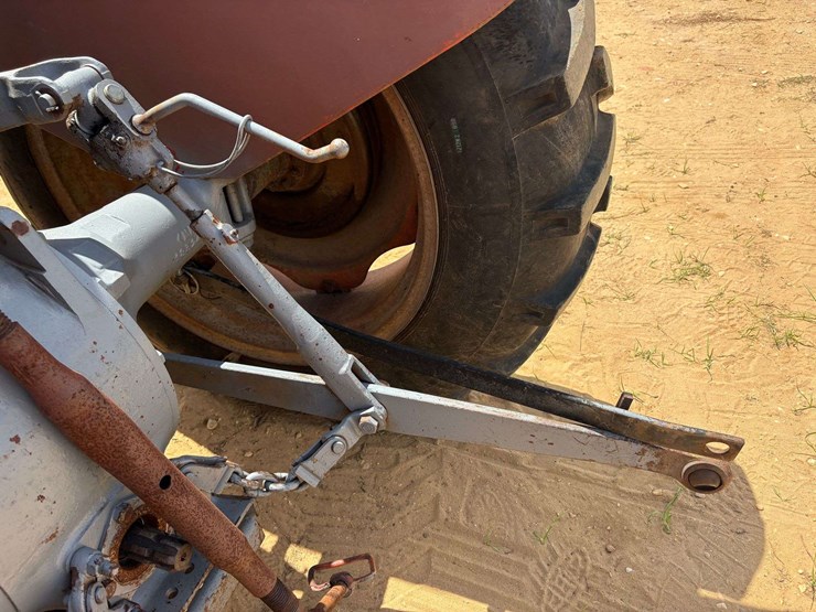 massey-ferguson-mf135-image-19