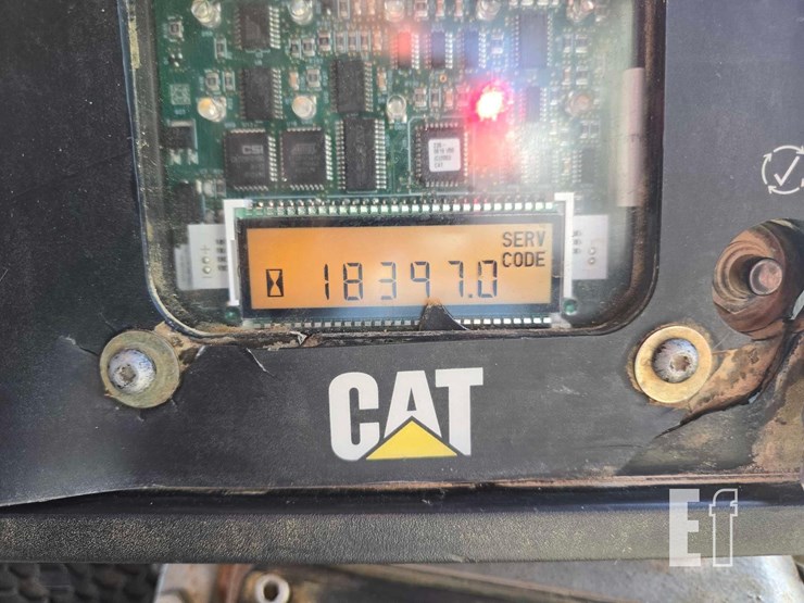 2006-caterpillar-d6r-xl-iii-image-13