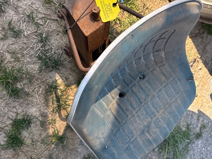 ford-tractor-image-1