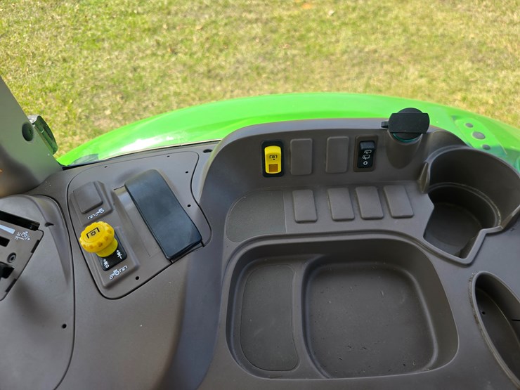 #22600-•-2024-john-deere-5090-tractor-image-60