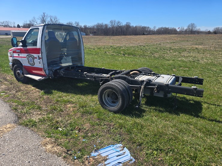 2016-ford-e450-image-6