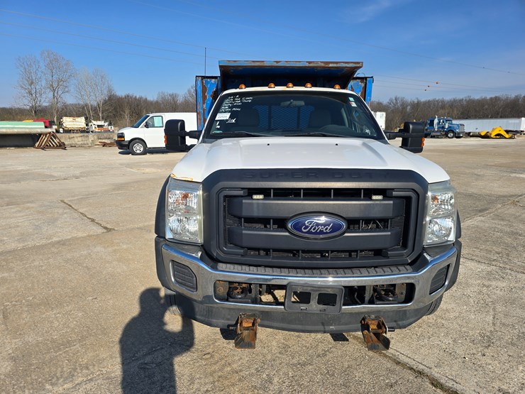 2016-ford-f550-image-21