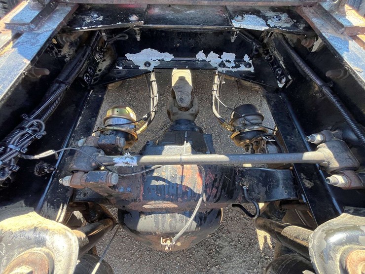 2012-peterbilt-386-image-27