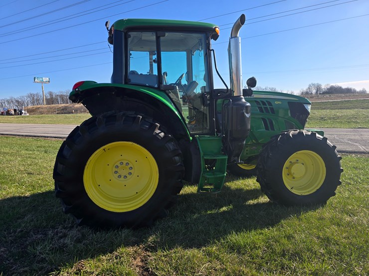 2016-john-deere-6110m-image-9
