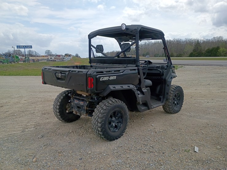 2022-can-am-defender-hd9-image-9
