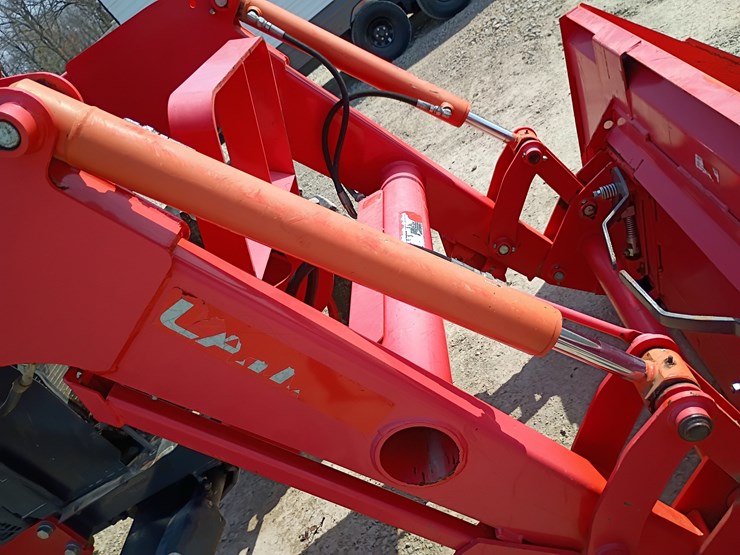 2019-kubota-m7060-image-73