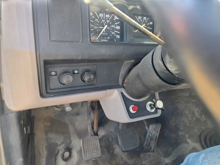 1997-ford-f700-image-52