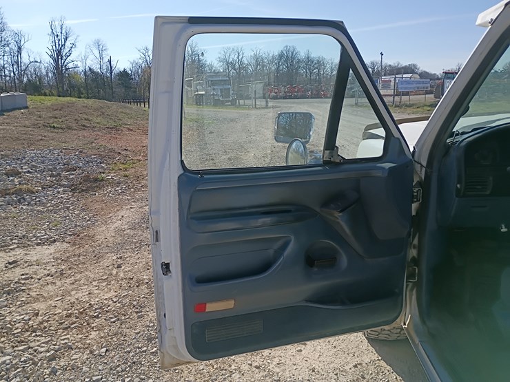 1995-ford-f250-image-27