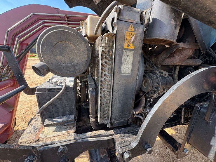 new-holland-7635-image-31