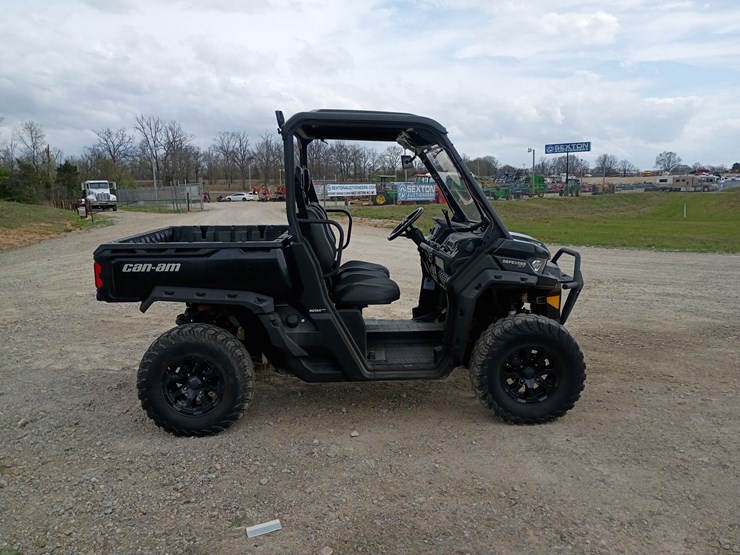 2022-can-am-defender-hd9-image-11