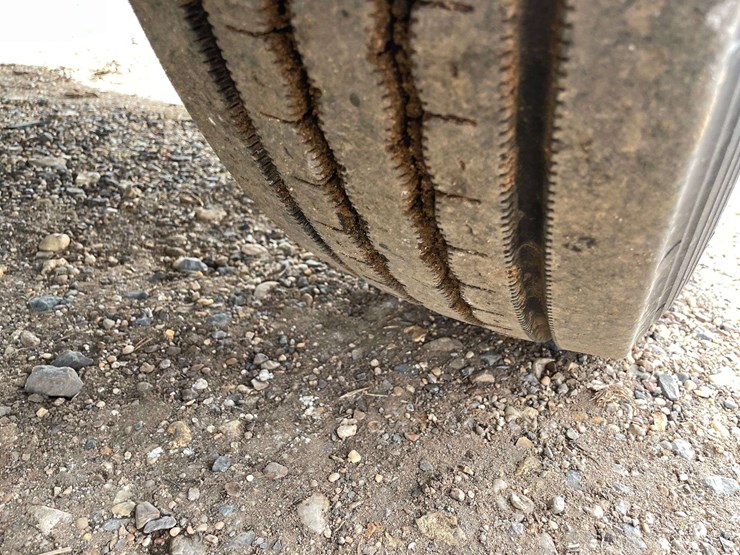 2017-ford-f550-xl-image-23