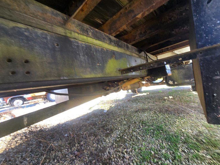 1997-ford-f700-image-70