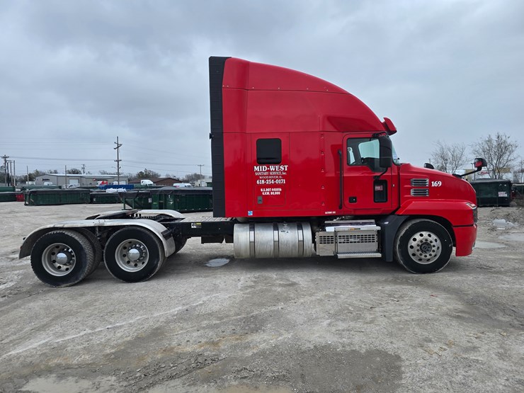 #22592-•-2019-mack-anthem-sleeper-truck-image-11
