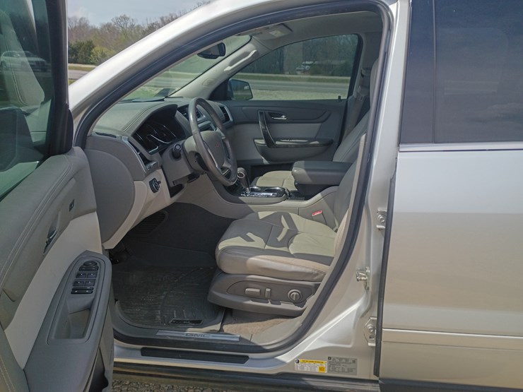 2017-gmc-acadia-image-26