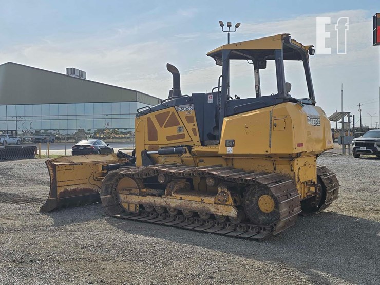 2016-deere-700k-lgp-image-4