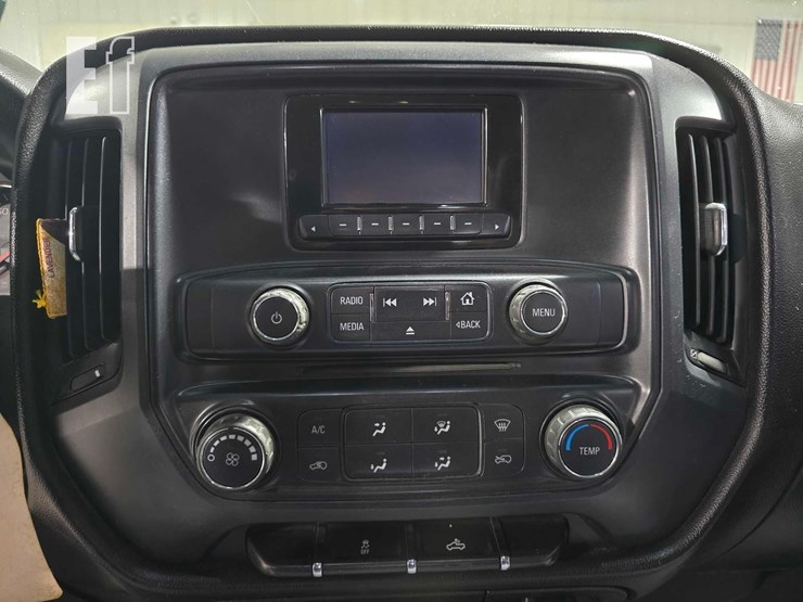 2015-chevrolet-silverado-1500-image-14