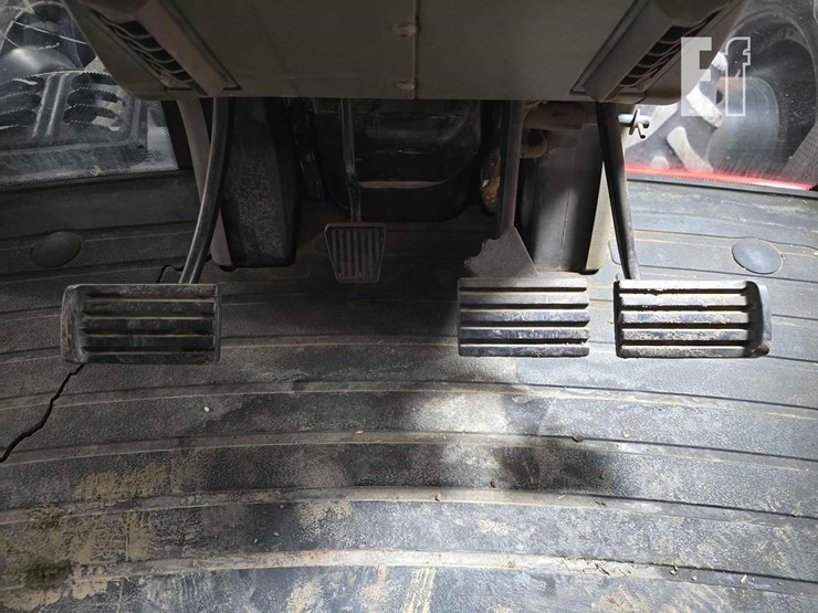 2016-case-ih-magnum-310-cvt-image-14