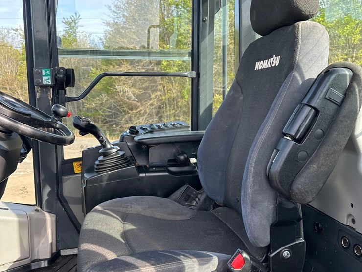 2018-komatsu-wa320-8-image-36