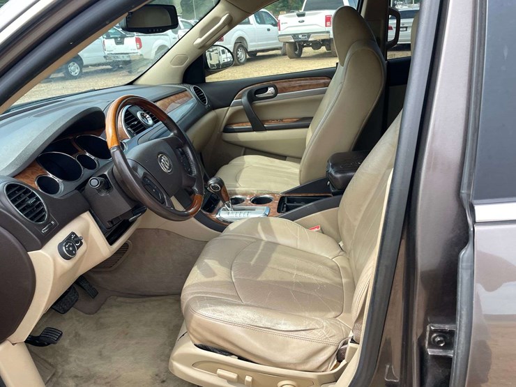 2011-buick-enclave-cxl-image-10