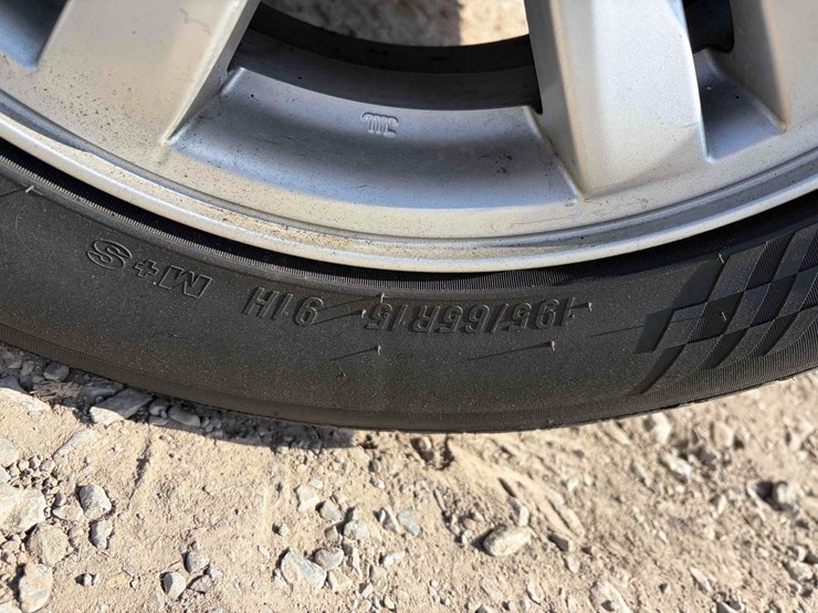 2015-chevy-sonic-lt-image-6