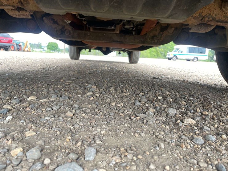 2014-chevrolet-silverado-2500-image-27