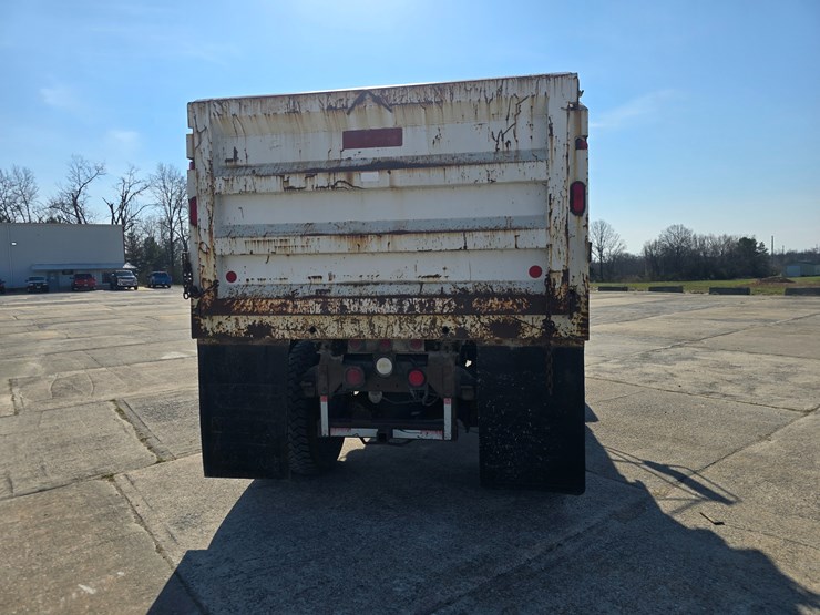 #22520-•-2002-gmc-c7500-dump-truck-image-10