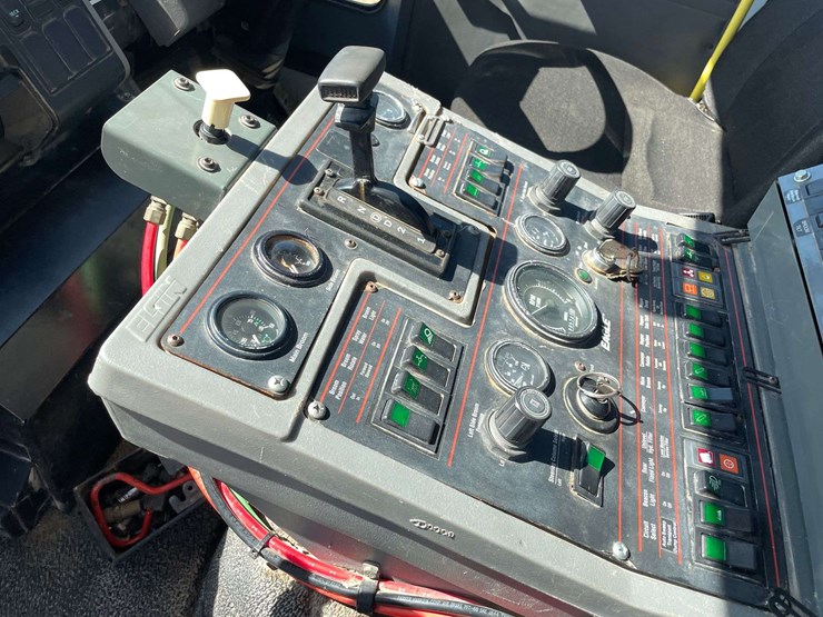 2003-sterling-sc8000-image-13