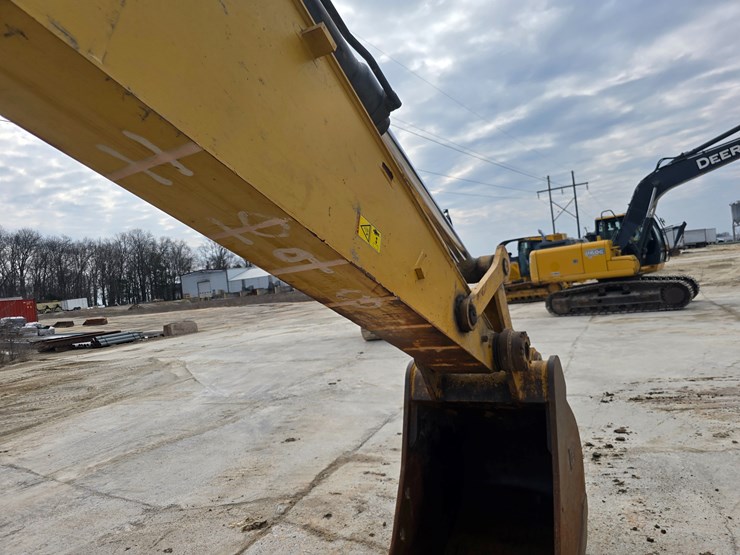 2013-caterpillar-324el-image-30