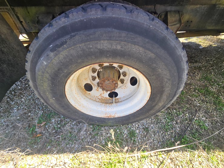 1997-ford-f700-image-66