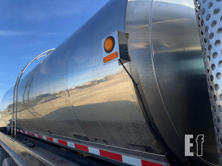 1999-kenworth-t800-image-22