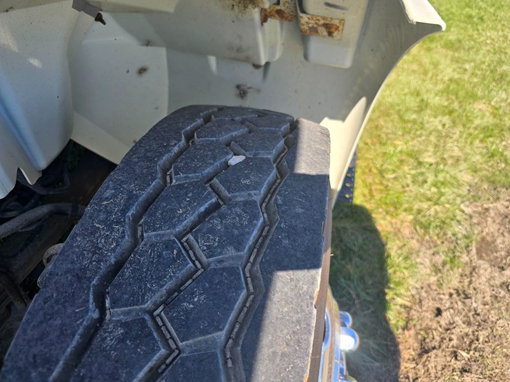 2008-international-durastar-4300-image-26