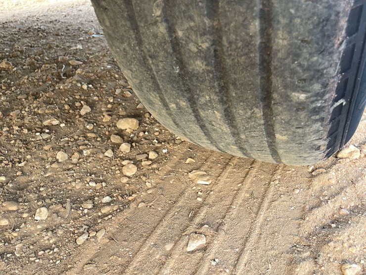 2016-chevrolet-silverado-1500-lt-image-21