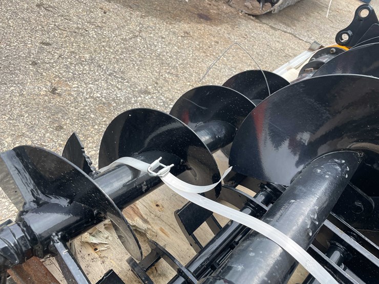 #7036-•-unused-giyi-8-piece-attachment-fit-for-mini-excavators-(o10)-image-11