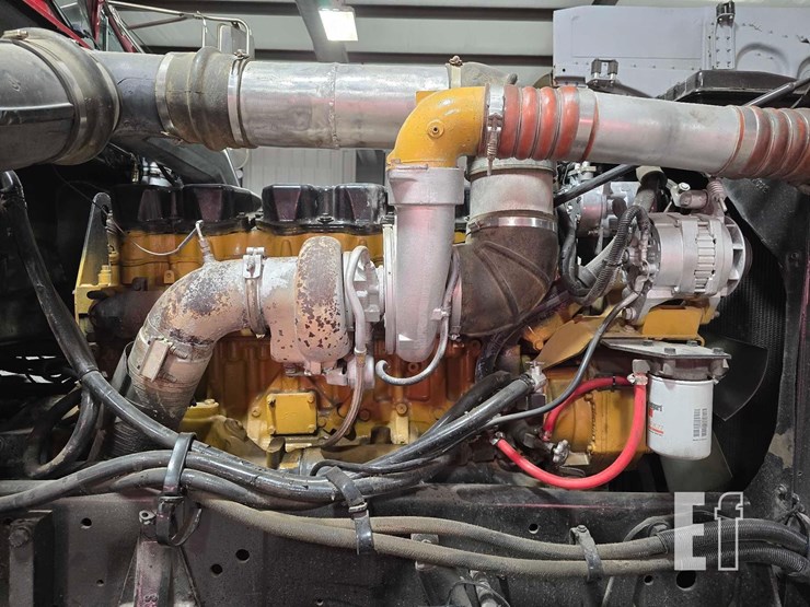 2002-peterbilt-378-image-25