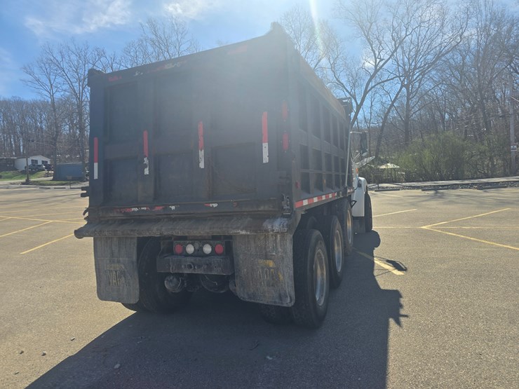 2001-sterling-l9500-image-12