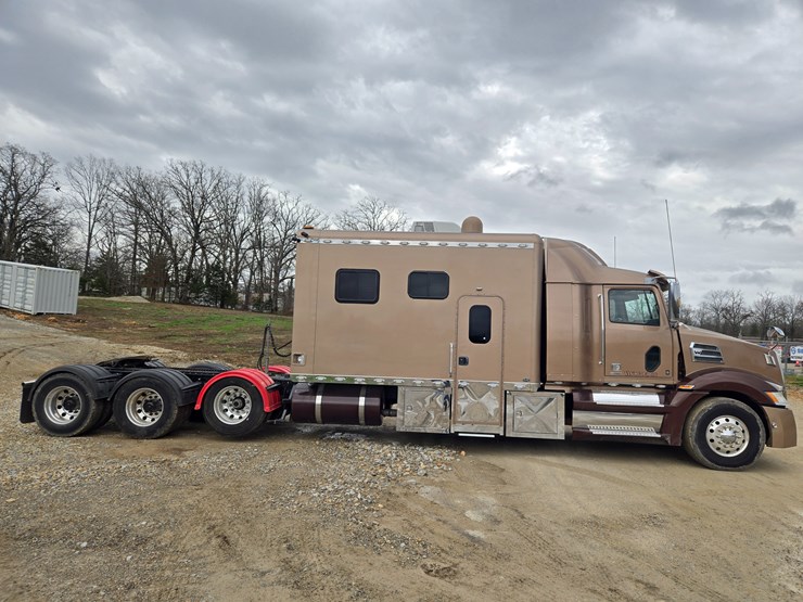 2017-western-star-5700xe-image-25