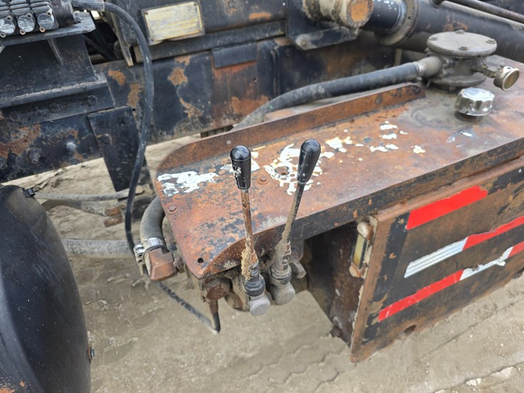 #22590-•-2007-mack-cv713-granite-roll-off-truck-image-64