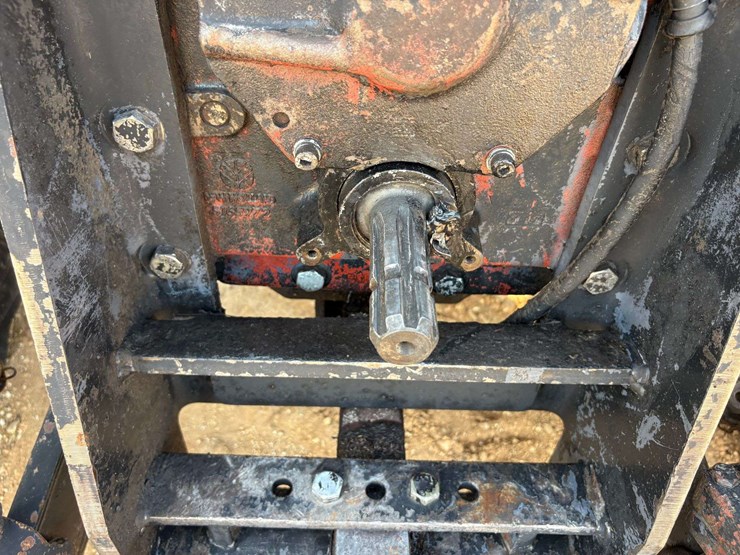 new-holland-7635-image-14