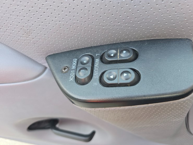 1995-ford-f350-image-55