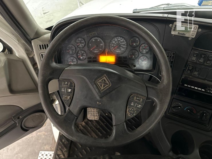 2017-international-prostar-image-15