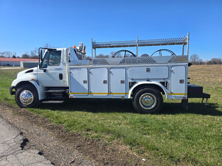 2008-international-durastar-4300-image-6