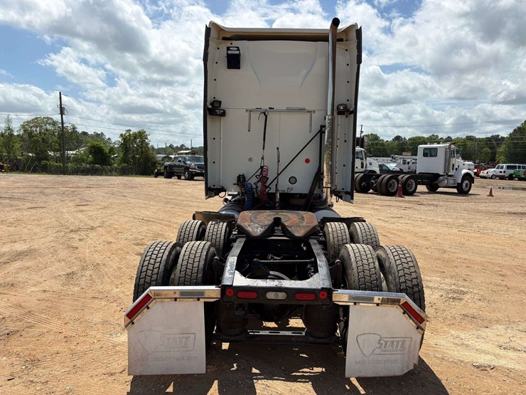 2013-mack-pinnacle-cxu613-image-6