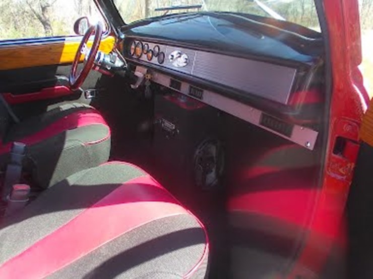 chevrolet-suburban-image-22