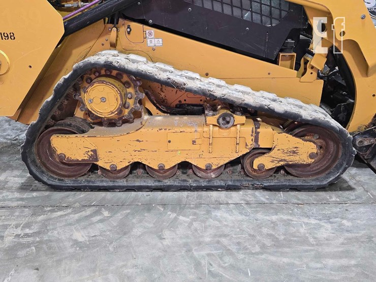 2023-caterpillar-259d3-image-32