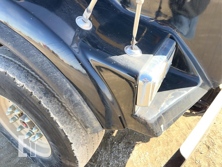 1999-kenworth-t800-image-24