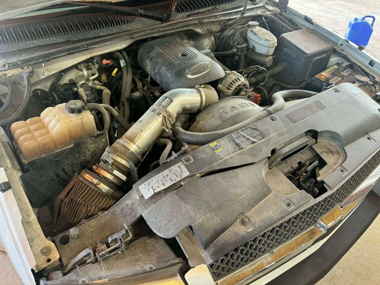 2004-chevrolet-1500-image-17