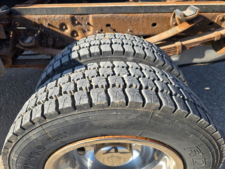 2016-ford-f550-image-50