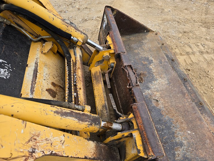 #22607-•-2008-deere-332t-skid-steer-image-51