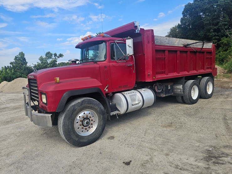 1998-mack-rd688s-image-4